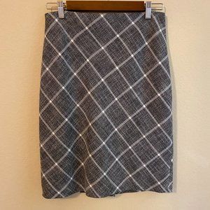 White House Black Marker Pencil Skirt